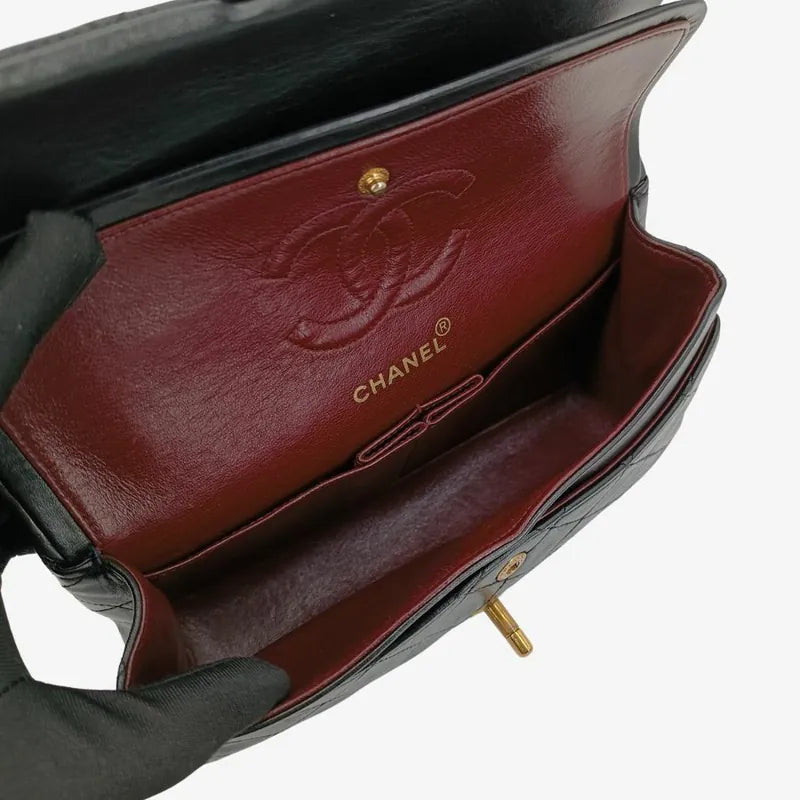 c524-chanel-vintage-black-lambskin-23cm-classic-flap-bag