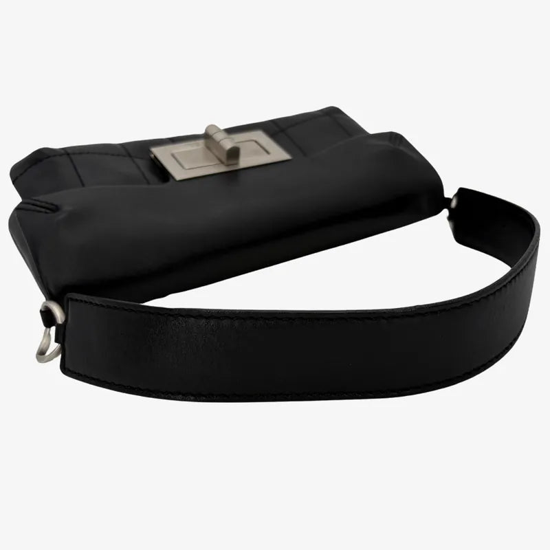 JY558 - CHANEL Vintage Black Calfskin 2.55 Handbag - Lovintage