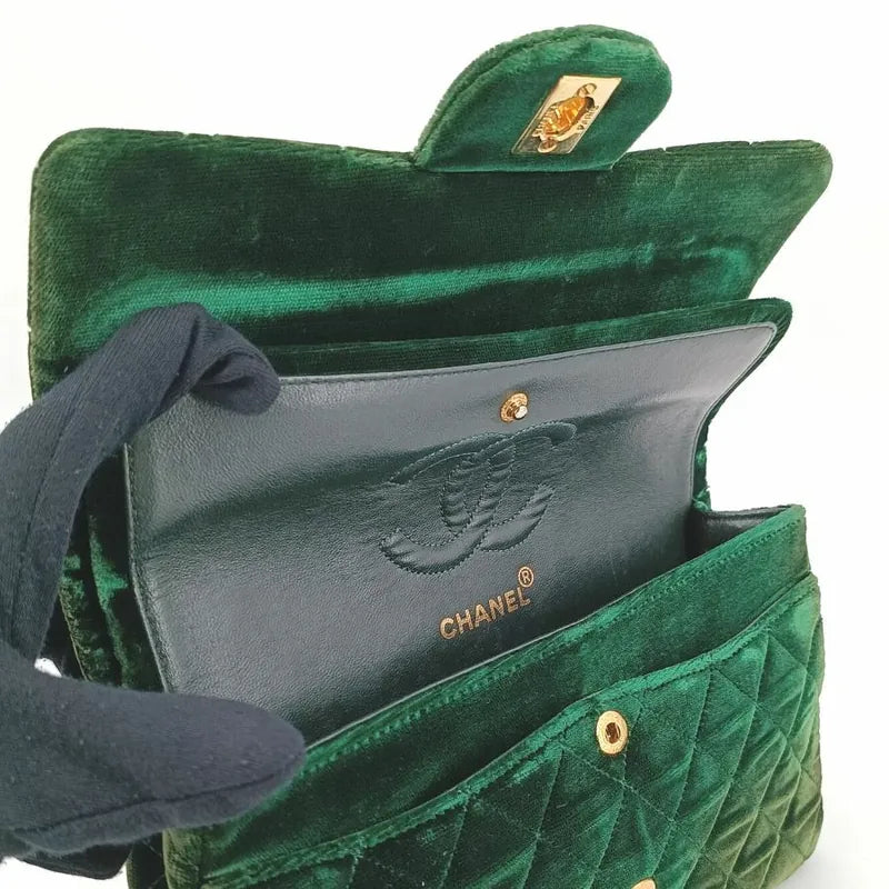 c500-chanel-vintage-green-velvet-23cm-classic-flap-bag