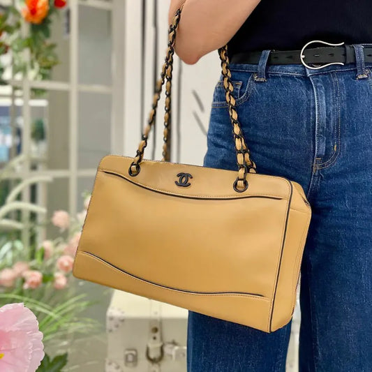 jr364-chanel-vintage-beige-calfskin-tote-bag