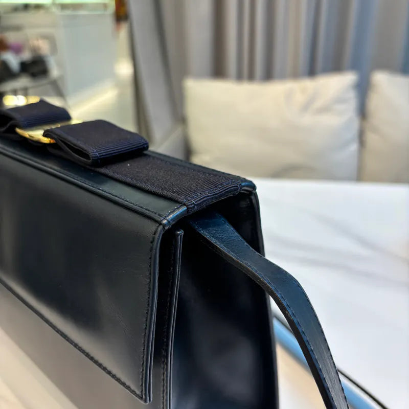 jx912-salvatore-ferragamo-vintage-navy-vara-ribbon-shoulder-bag