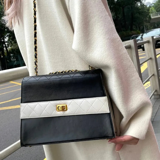 js323-chanel-vintage-bicolor-black-white-255-lambskin-trapezoid-flap-bag