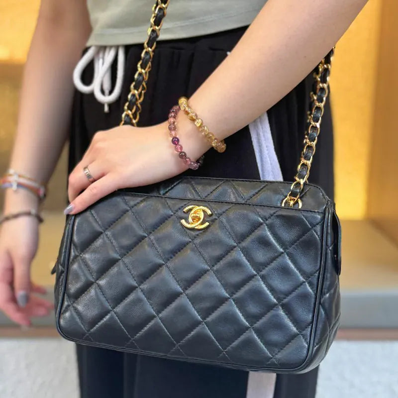 jah148-chanel-vintage-black-lambskin-quilted-camera-bag