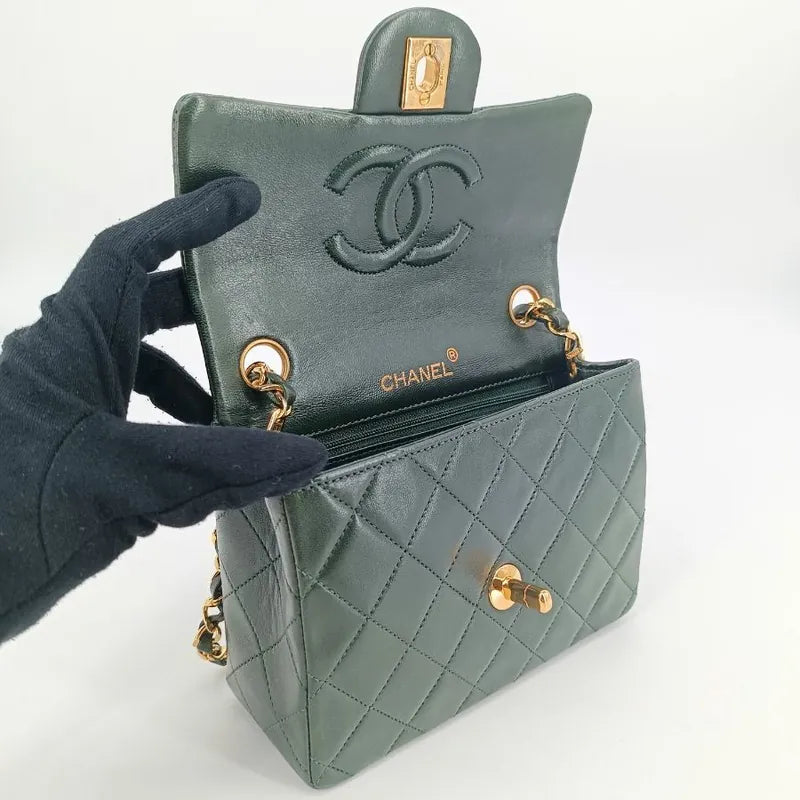 ra122-chanel-vintage-green-lambskin-17cm-mini-square-flap-bag