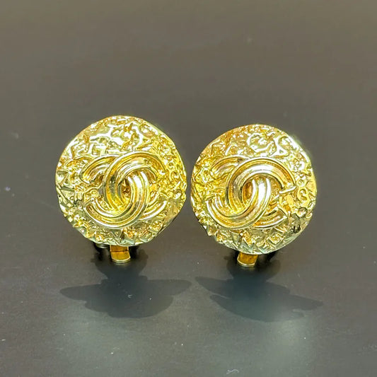 rc437-chanel-vintage-earrings