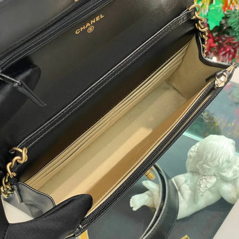 c523-chanel-black-lambskin-wallet-on-chain-