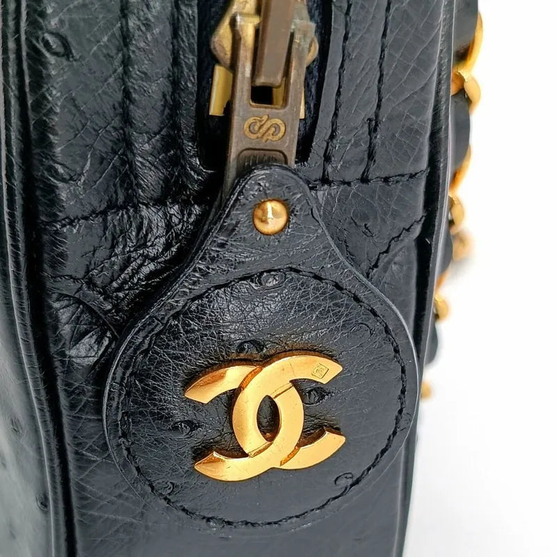 jt669-chanel-vintage-black-ostrichskin-camera-bag