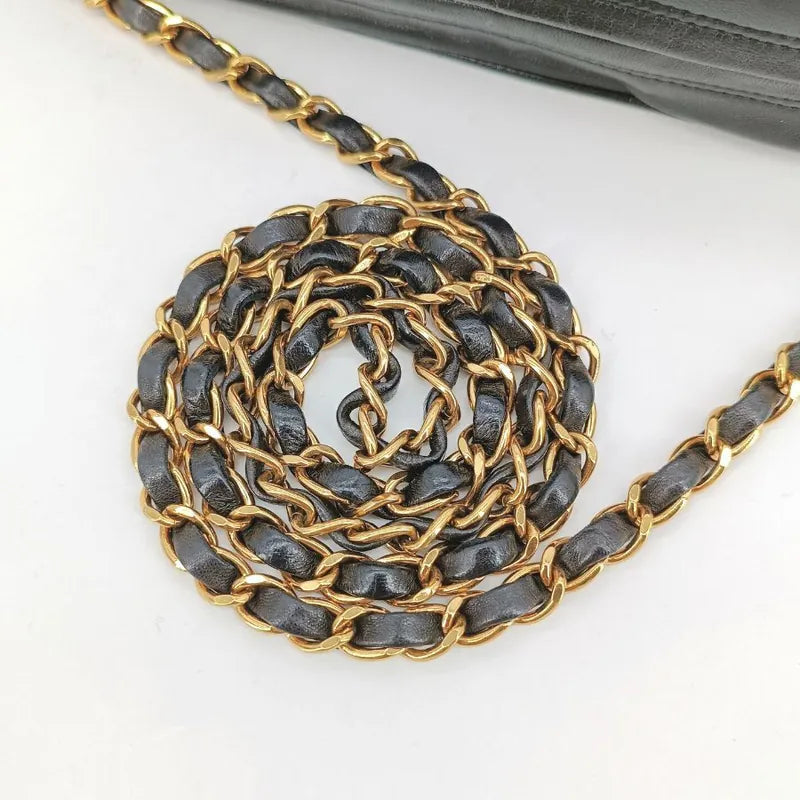 ra124-chanel-vintage-black-lambskin-quilted-camera-bag