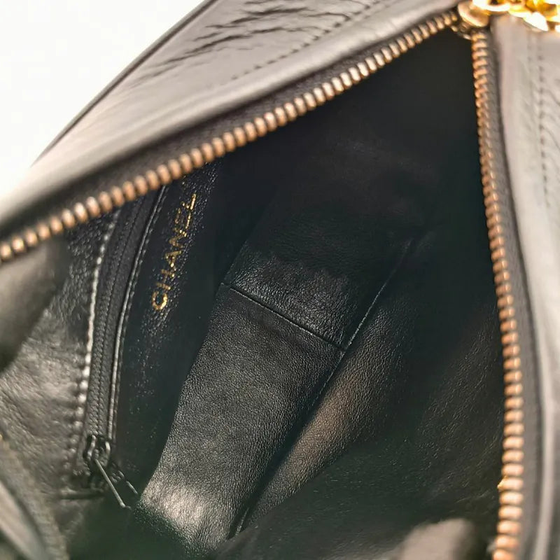 rb471-chanel-vintage-black-lambskin-tassels-gold-chain-camera-bag
