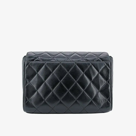 rb246-chanel-vintage-black-lambskin-quilted-flap-bag