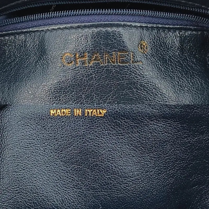 jt581-chanel-vintage-navy-lambskin-tassel-vanity-case-bag