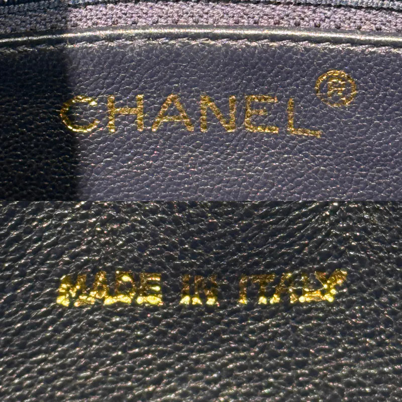 rb795-chanel-vintage-white-navy-lambskin-gold-chain-camera-bag