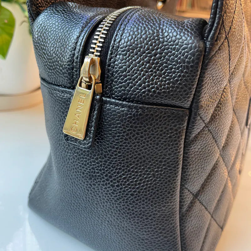 c518-chanel-vintage-black-caviar-ptt-tote-bag