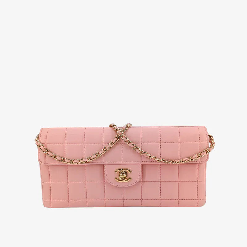 jw001-chanel-vintage-pink-lambskin-chocolate-bar-flap-bag