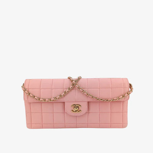 jw001-chanel-vintage-pink-lambskin-chocolate-bar-flap-bag