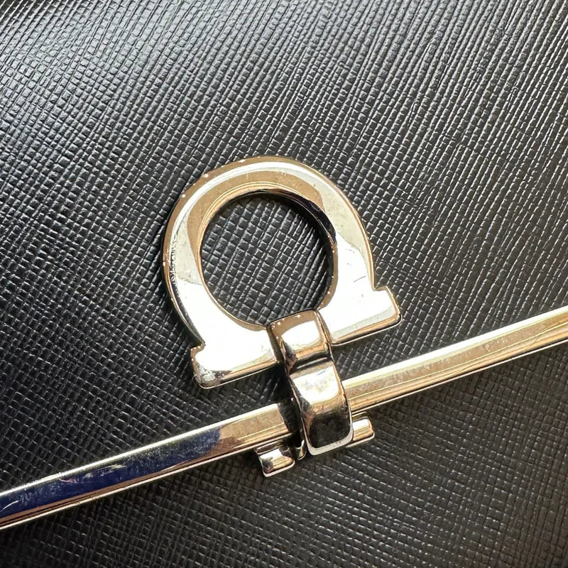 jc203-salvatore-ferragamo-calfskin-black-long-wallet