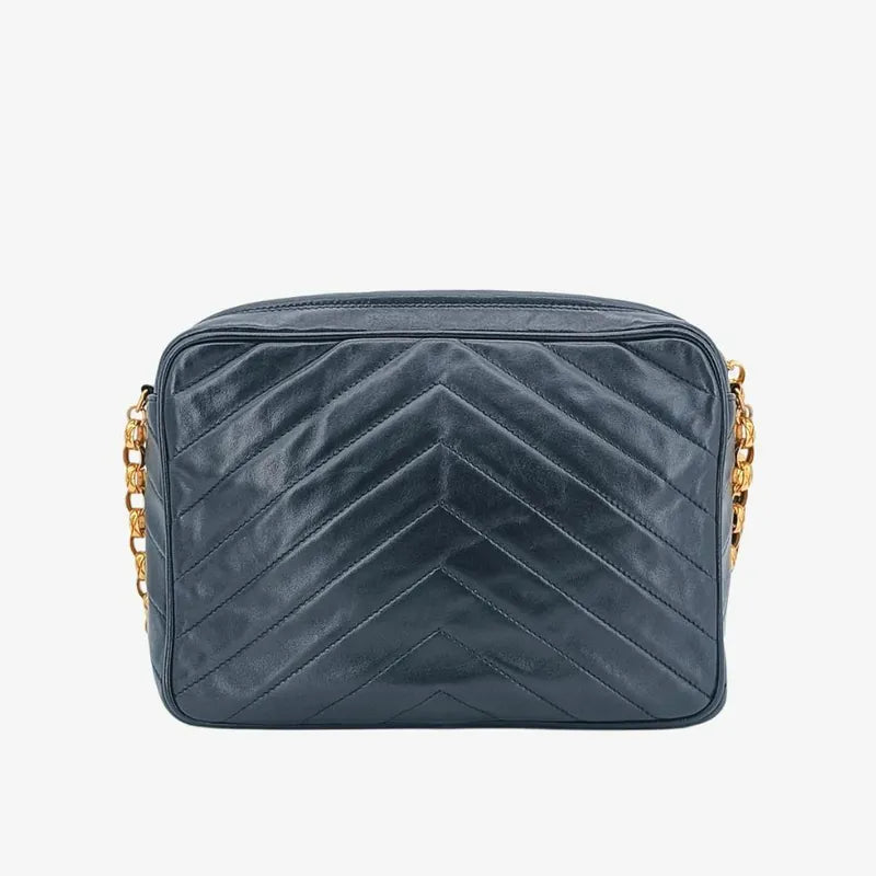 jt561-chanel-vintage-black-lambskin-gold-chain-chevron-camera-bag
