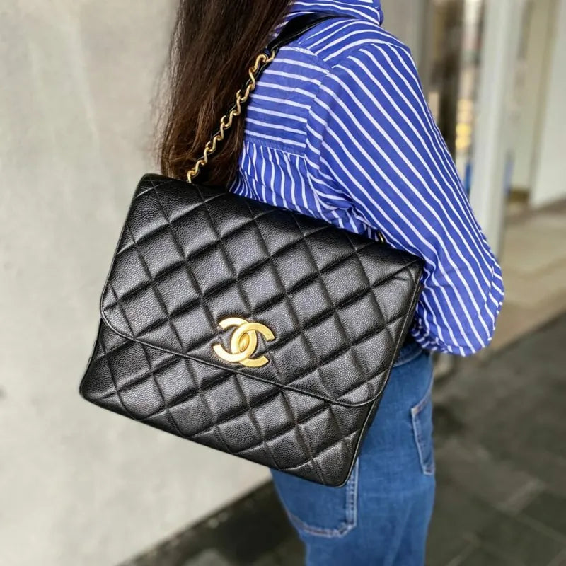 c319-chanel-vintage-black-caviar-leather-qulited-jumbo-flap-bag