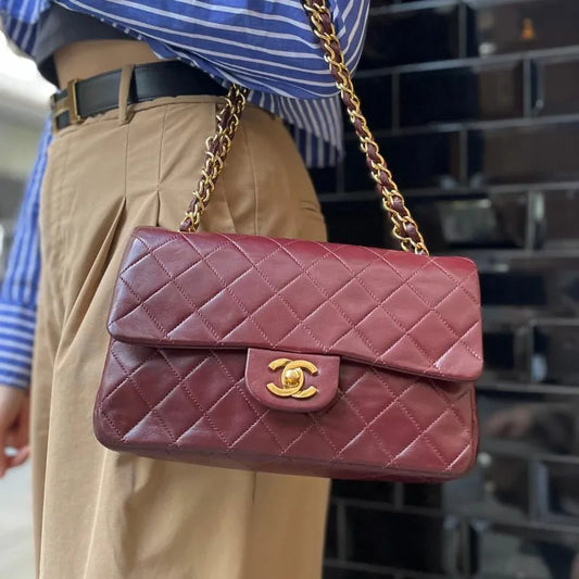 ra370-chanel-vintage-burgundy-lambskin-23cm-classic-flap-bag