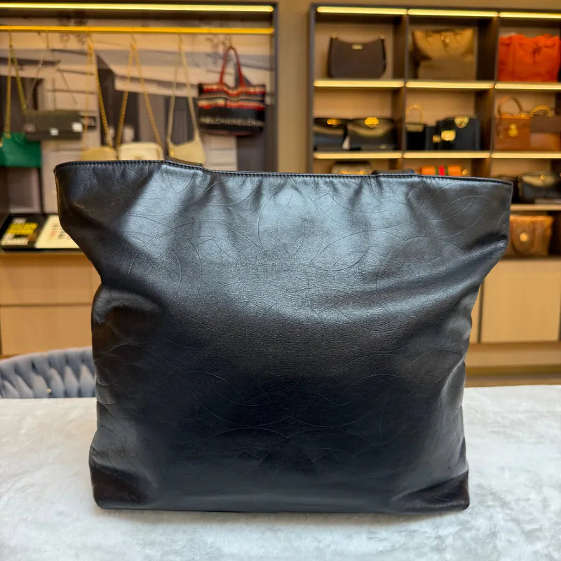 jw337-chanel-vintage-black-lambskin-cc-embossed-tote-bag