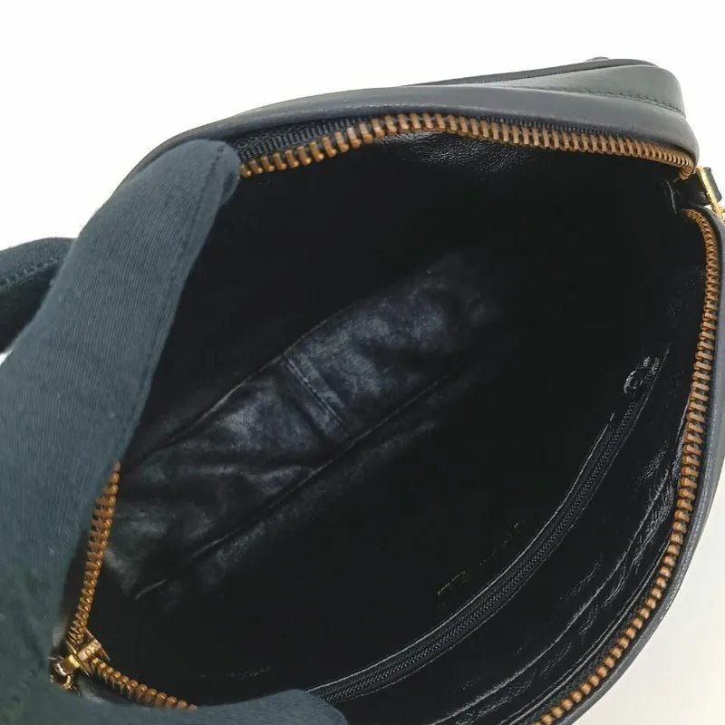 jt135-chanel-vintage-black-lambskin-quilted-camera-bag