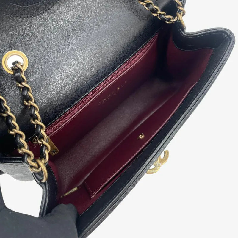 rc312-chanel-black-lambskin-chevron-envelope-flap-bag