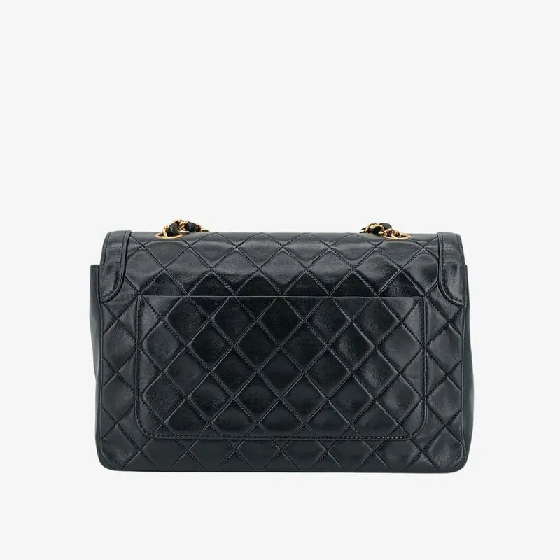 jr533-chanel-vintage-black-lambskin-quilted-flap-bag