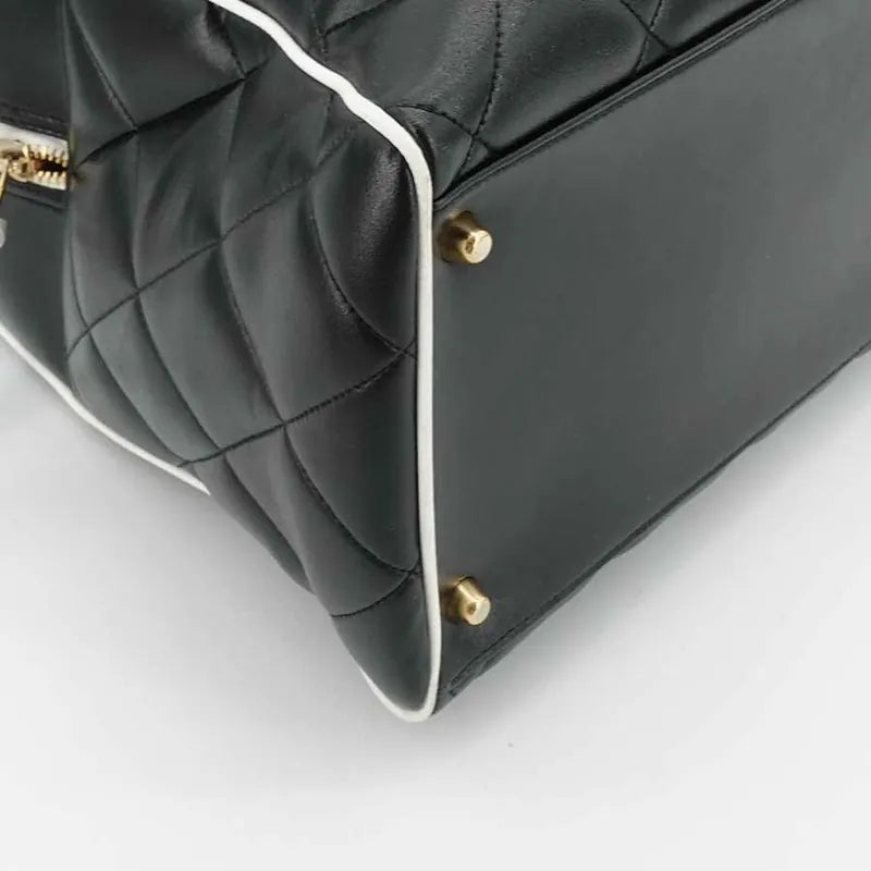 jq547-chanel-vintage-black-lambskin-quilted-tote-bag