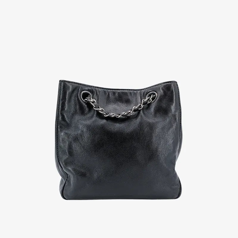 ra992-chanel-vintage-black-lambskin-bucket-bag