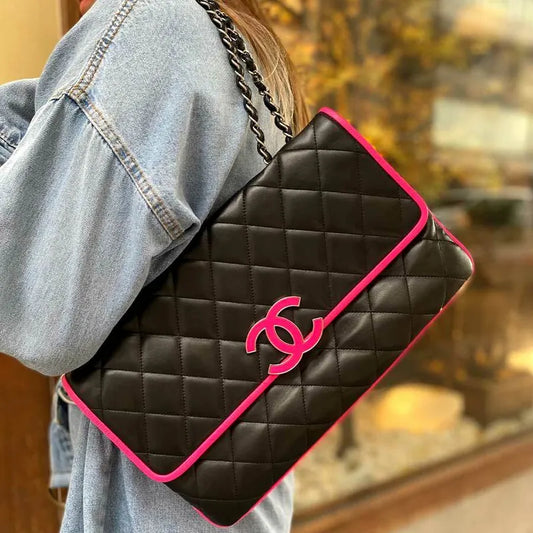 jah80-chanel-black-lambskin-quilted-flap-bag