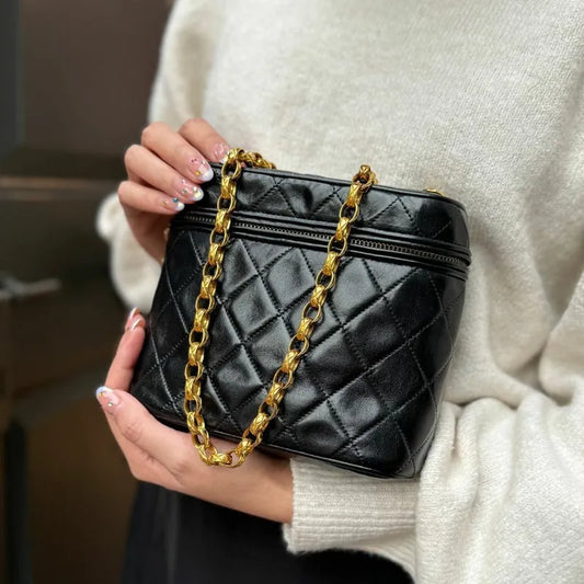 ra438-chanel-vintage-black-lambskin-tassels-gold-chain-camera-bag