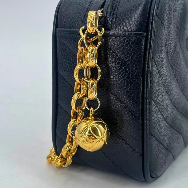 jx904-chanel-vintage-black-caviar-leather-gold-chain-chevron-camera-bag