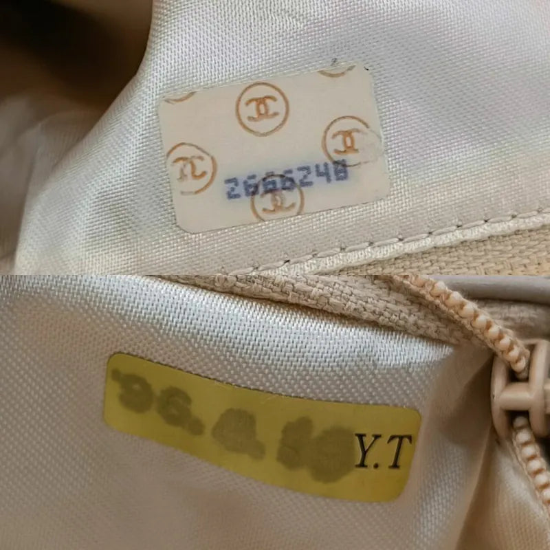 ra999-chanel-vintage-beige-lambskin-quilted-camera-bag