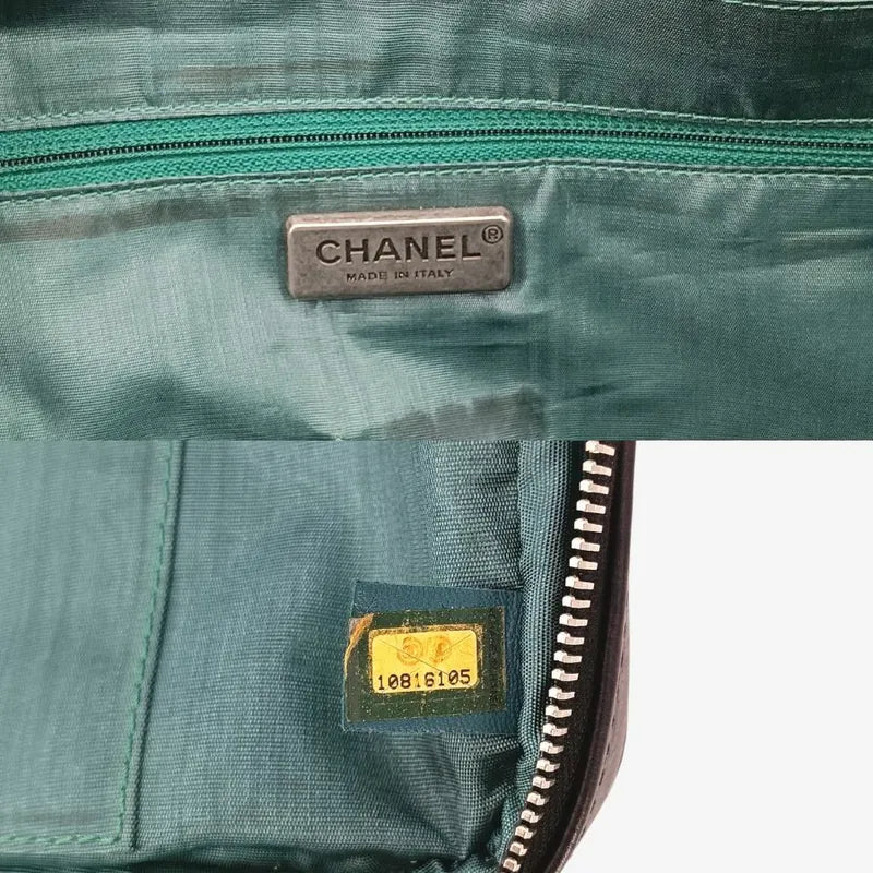 jt268-chanel-vintage-black-calfskin-handbag