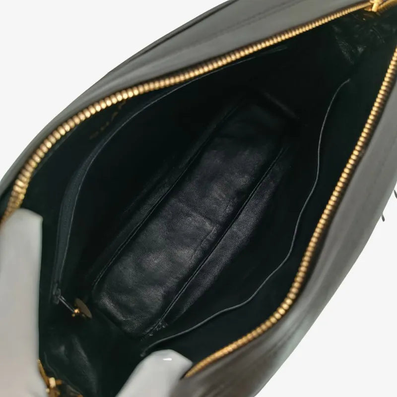 jt886-chanel-vintage-black-lambskin-gold-chain-camera-bag