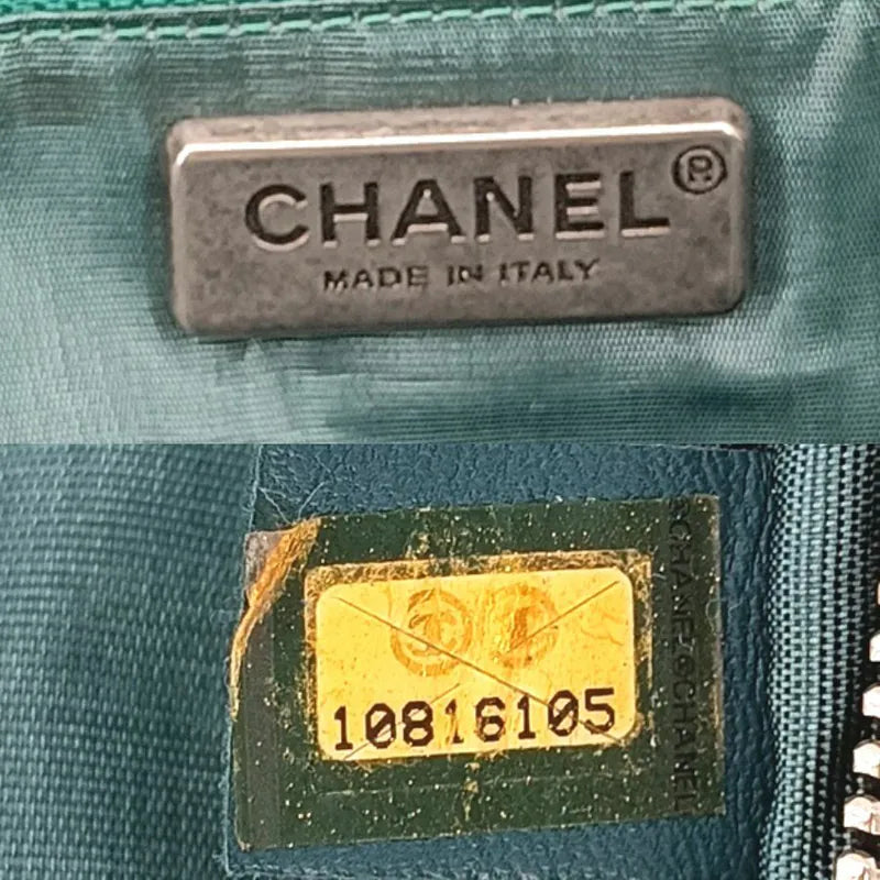 c498-chanel-vintage-black-calfskin-handbag