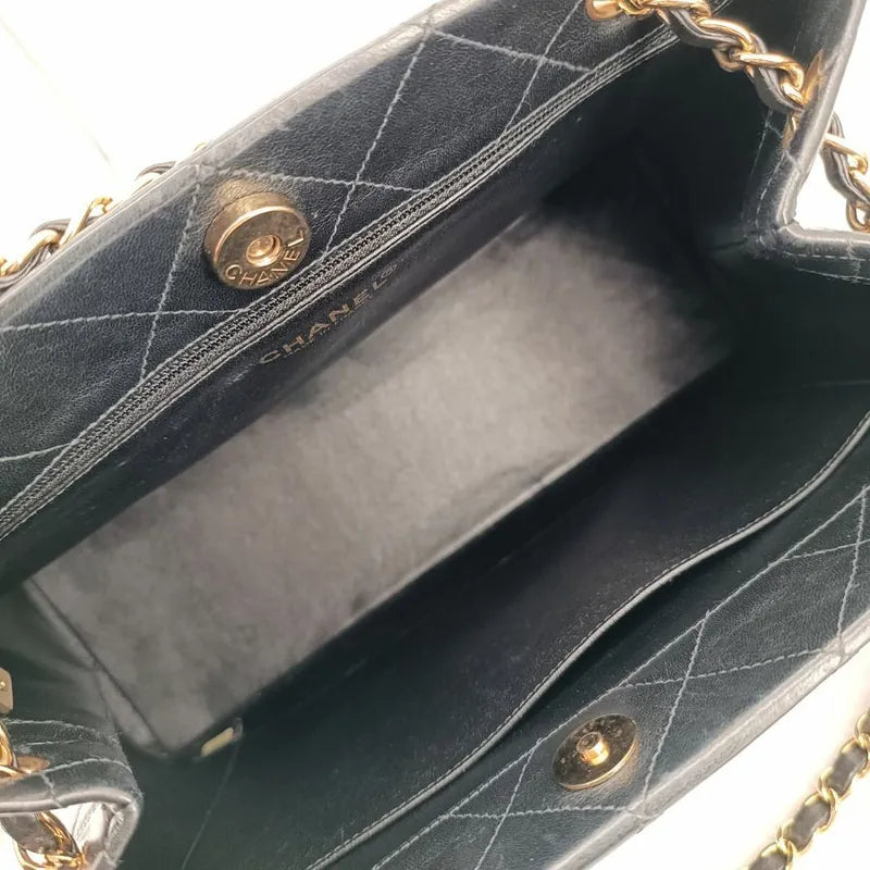 js512-chanel-vintage-black-lambskin-quilted-tote-bag