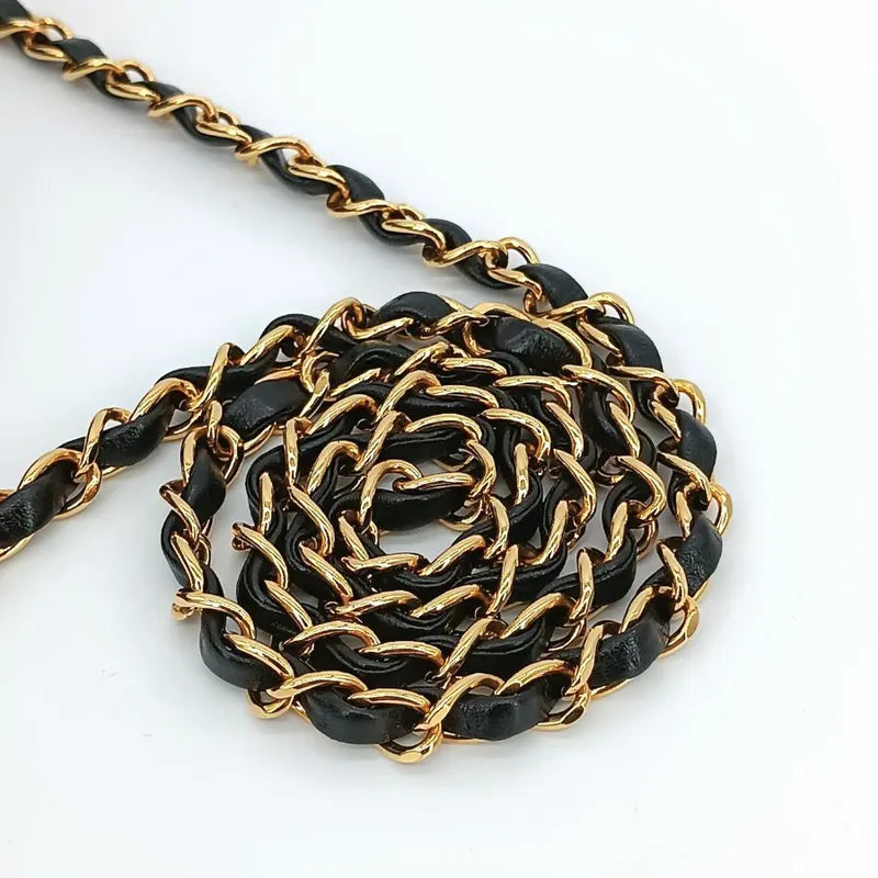 jr535-chanel-vintage-black-lambskin-quilted-camera-bag