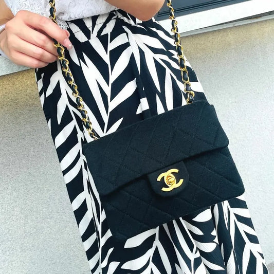 jt022-chanel-vintage-black-cotton-17cm-mini-square-flap-bag