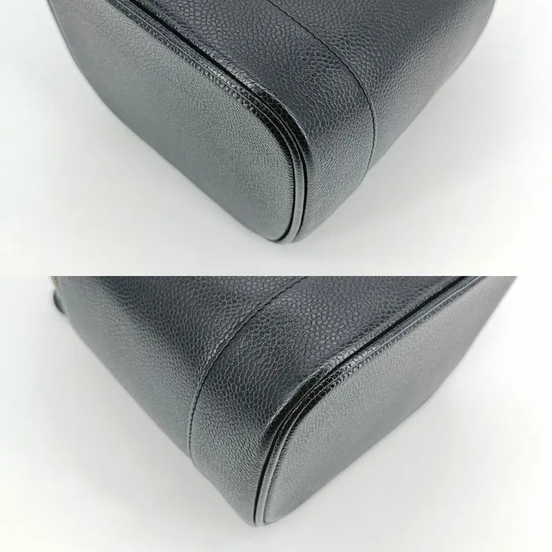 ra196-chanel-vintage-black-caviar-leather-cosmetic-bag