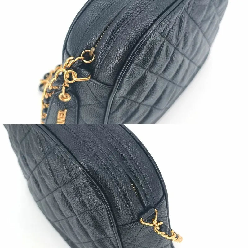 ra209-chanel-vintage-black-caviar-leather-quilted-camera-bag
