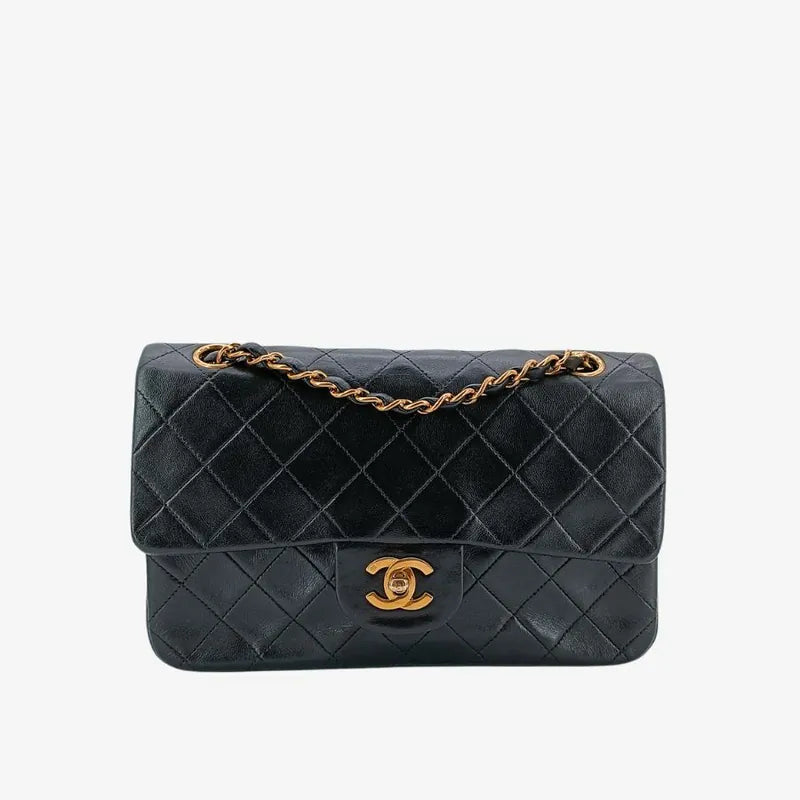 ju235-chanel-vintage-black-lambskin-23cm-classic-flap-bag