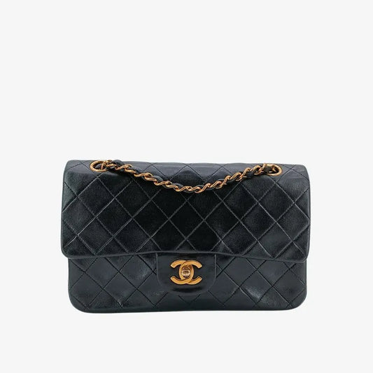 ju235-chanel-vintage-black-lambskin-23cm-classic-flap-bag