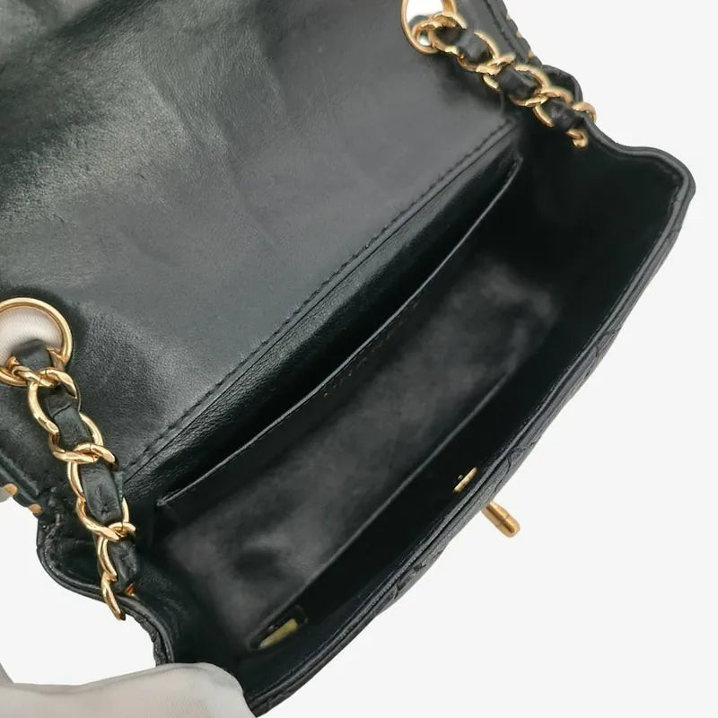 ju307-chanel-vintage-black-lambskin-flap-bag