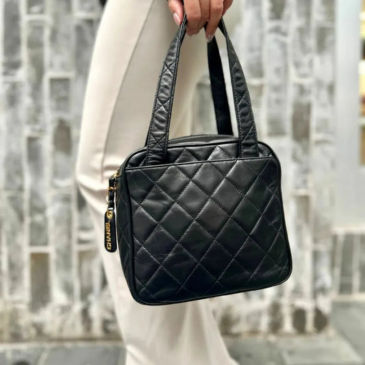 ra717-chanel-vintage-black-lambskin-quilted-handbag