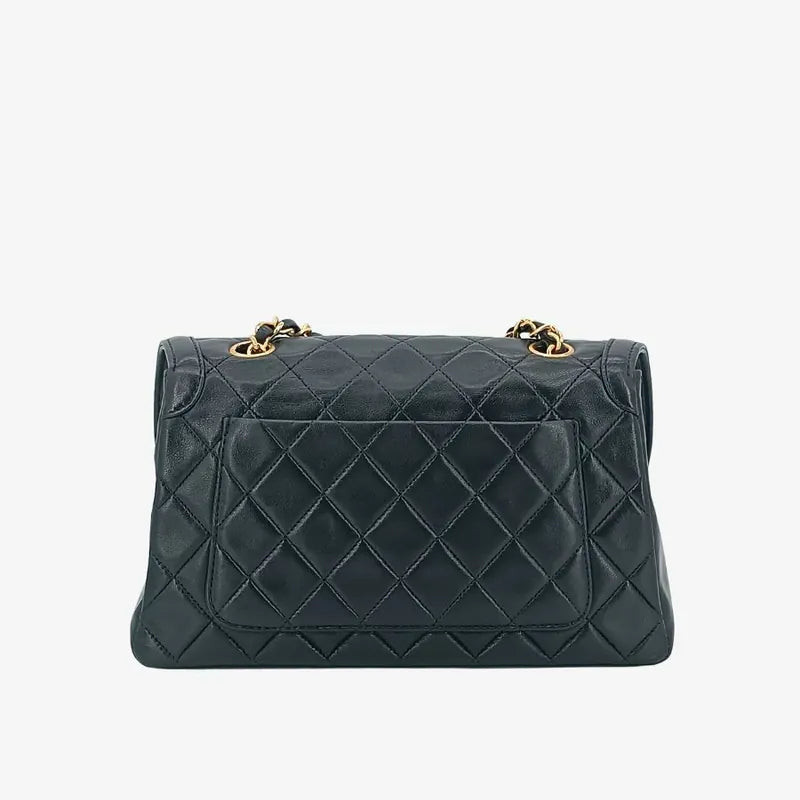 js608-chanel-vintage-black-lambskin-quilted-flap-bag