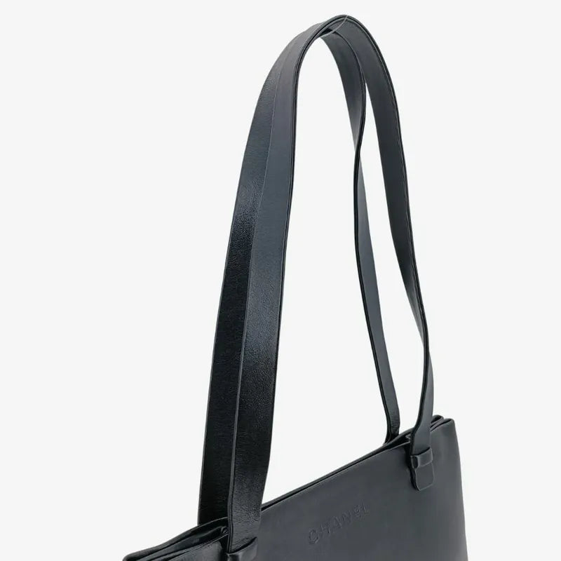 ra719-chanel-vintage-black-calfskin-tote-bag