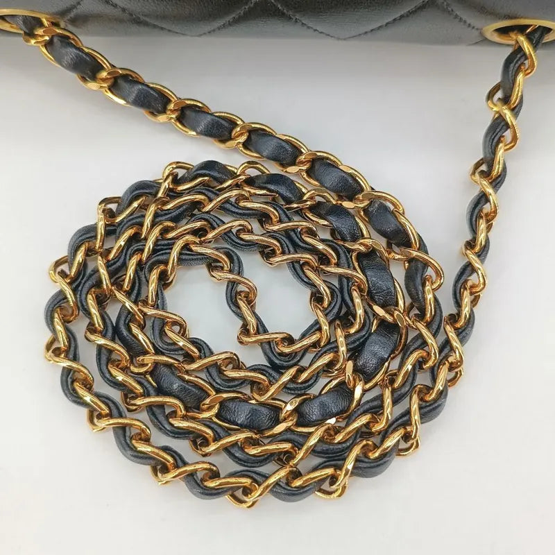 c344-chanel-vintage-black-lambskin-22cm-diana-flap-bag