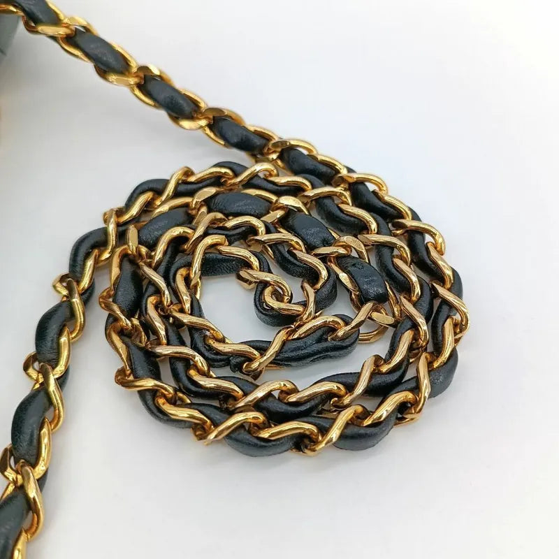 js552-chanel-vintage-black-lambskin-27cm-classic-flap-bag