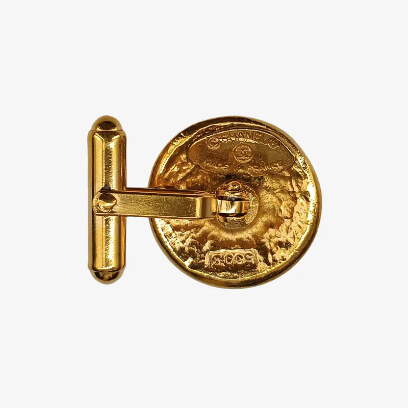 rb269-chanel-cuff-buttons